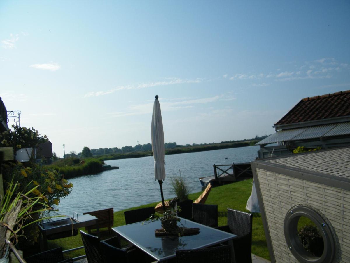 Gastehaus " Schone Aussicht " Apartment Neuharlingersiel Exterior photo